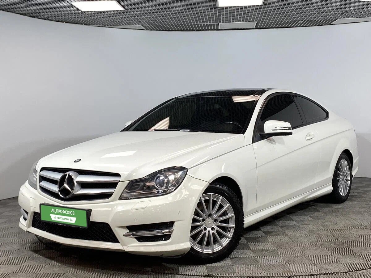 Бу мерседес ц. Мерседес-Бенц с180 2012. Mercedes c180 2012. Мерседес с 180 2012. Мерседес б 180 2012.