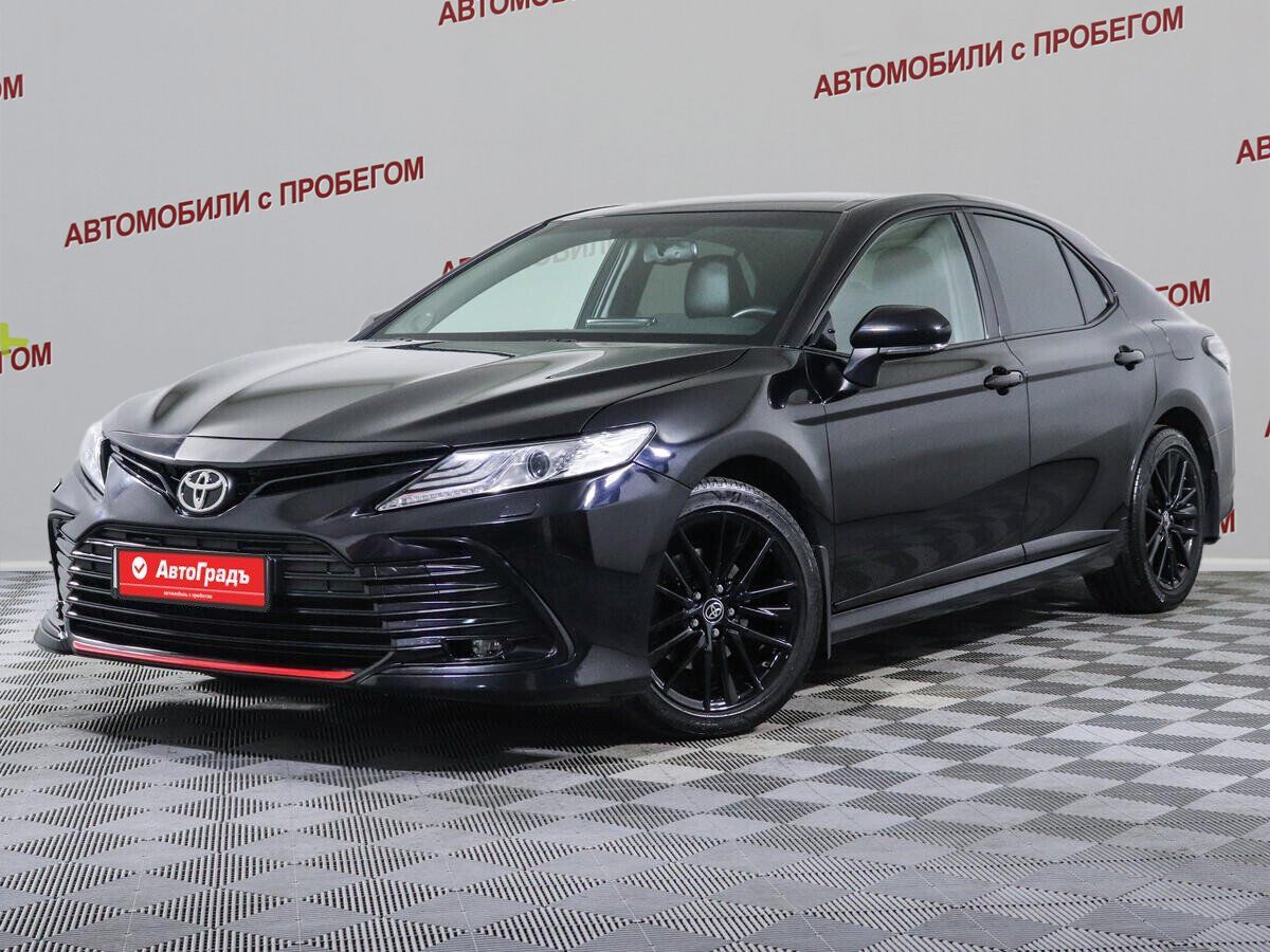 Купить Toyota Camry 3.5 AT (249 л.с.) 2021 г. с пробегом 14 255 км. в  Москве | Тойота Камри за 2 899 000 руб., ID 218612 — CARRO