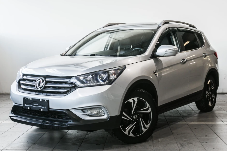 Dongfeng aeolus отзывы. Донгфенг ax7. Dongfeng ax7 2018. Dongfeng ax7 2019. Диски Dongfeng ax7.