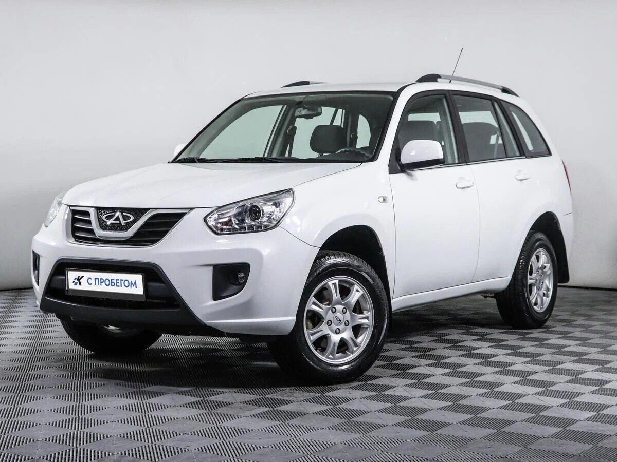 Чери тигго фл 2015. Chery Tiggo t11 2012. Внедорожник черри белый. Chery Tiggo t11 1.8 MT отзывы.