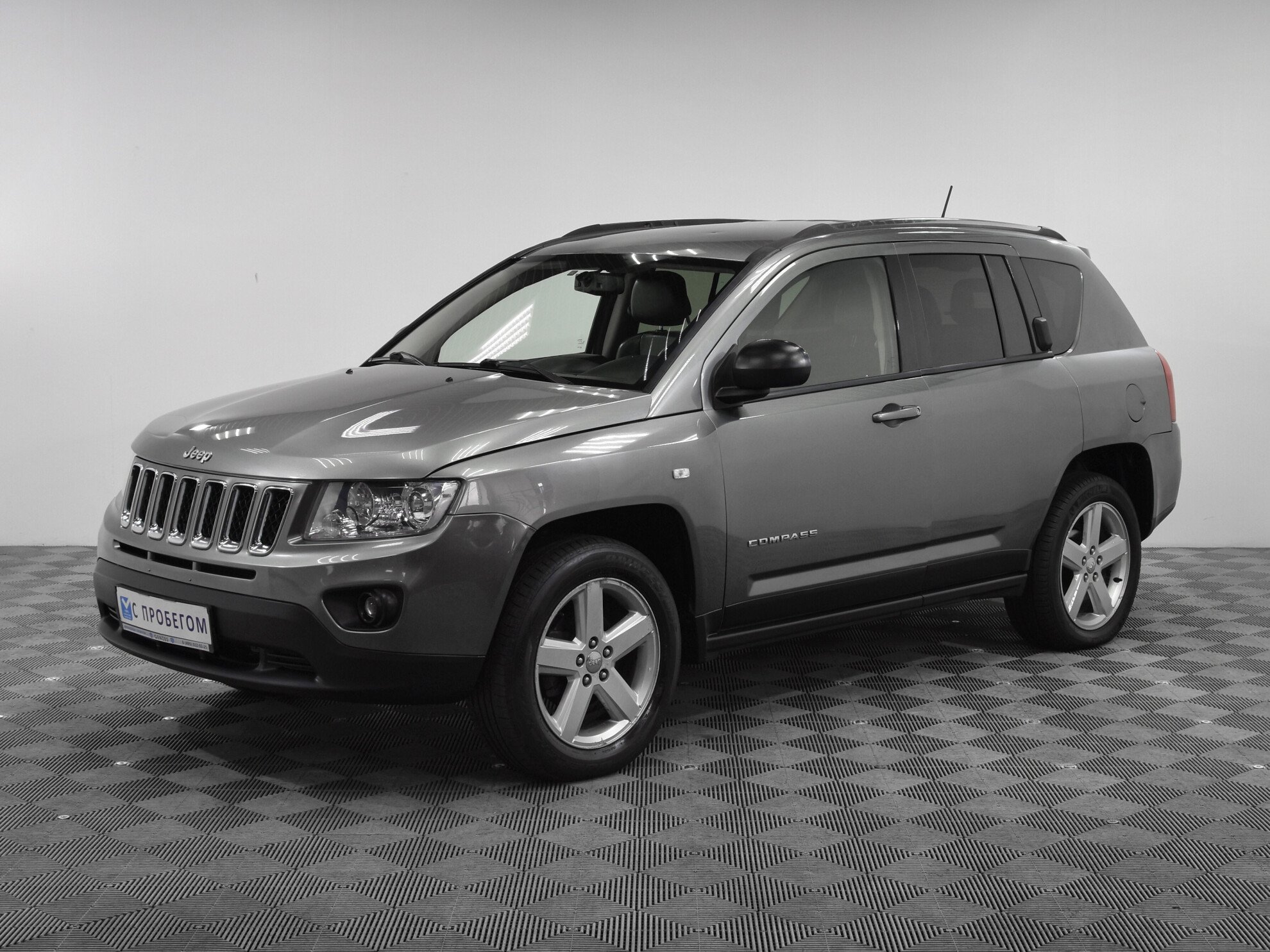 Джип компас москва. Jeep Compass 2011. Джип компас 1 поколение. Мотор джип компас 2.4. Джип компас 2011 отзывы.