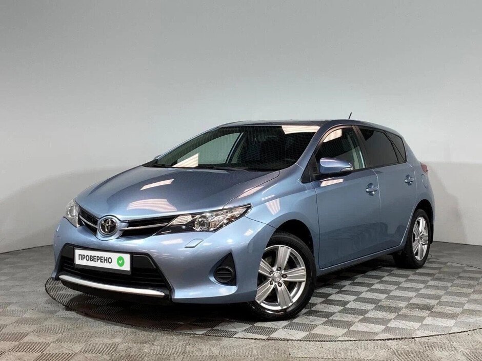 Аурис 2014 года. Toyota Auris 2014. Тойота аурис 2014г. Тойота аурис 2015 года. Аурис хэтчбек 2014.