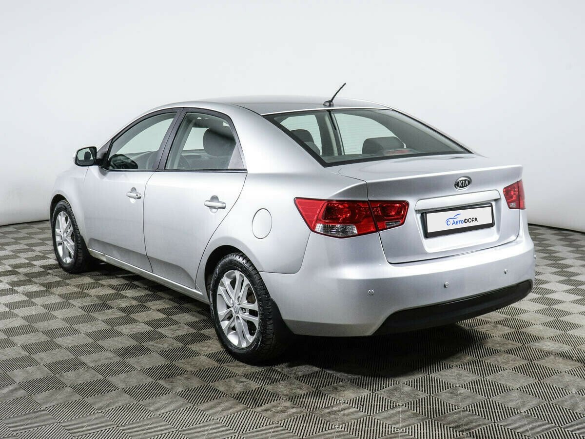 Купить Kia Cerato 4-speed 1.6 AT (126 л.с.) 2010 г. с пробегом 167 000 км.  в Сургуте | Киа Серато за 388 000 руб., ID 401300 — CARRO