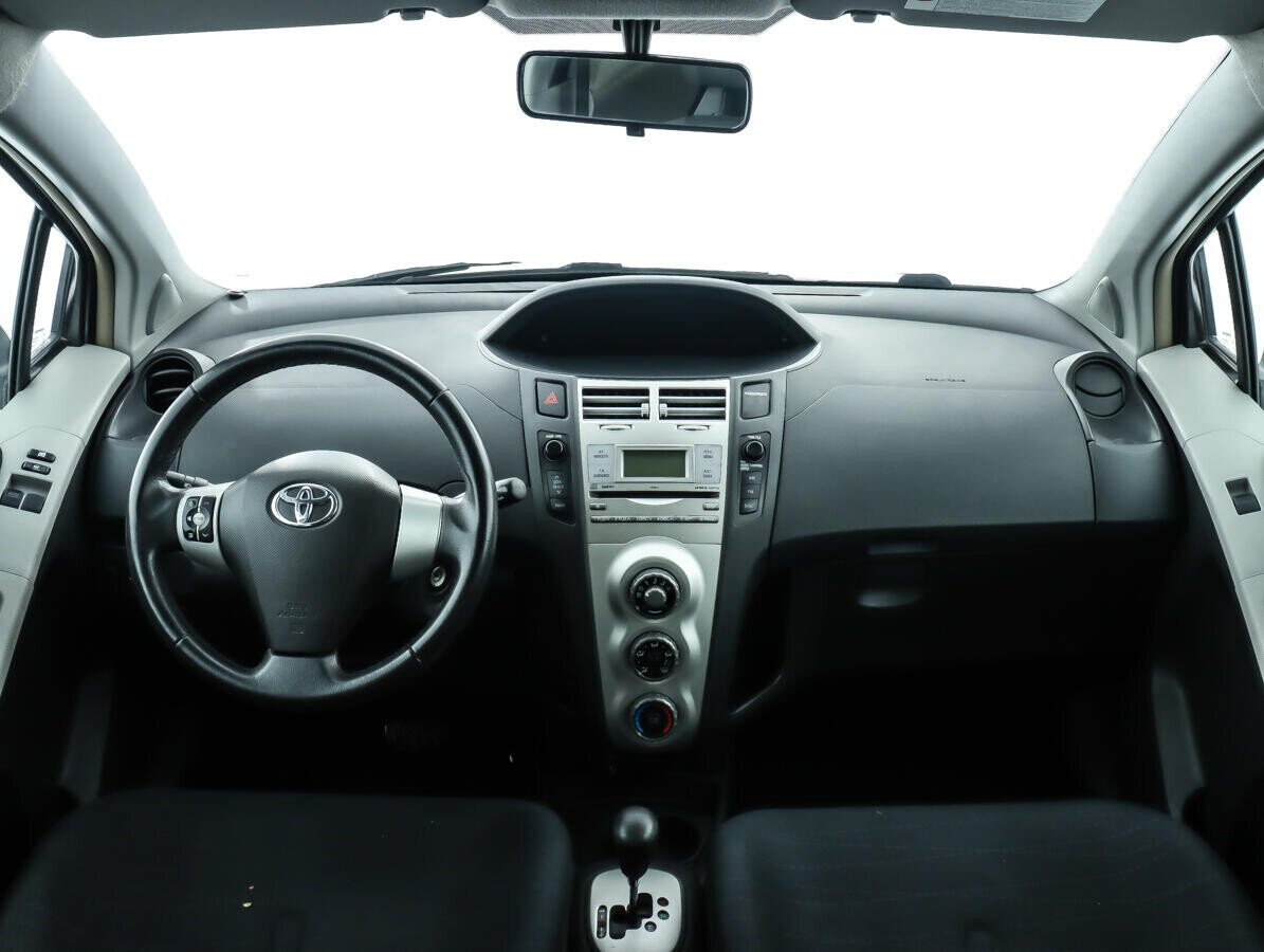 Тойота ярис 2008 робот. Toyota Yaris 2008. Toyota Yaris 1.5 at, 2008. Toyota Yaris 2008 1.3 Soleil хэтчбек. Печка Тойота Ярис 2008.