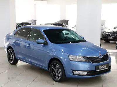 Skoda Rapid 2016 синий