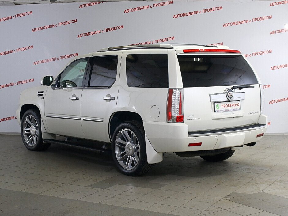 Escalade 6.2. Кадиллак Эскалейд 3 белый. Cadillac Escalade 2011. Кадиллак Эскалейд DB. Cadillac Escalade 6.2 кап ремонт.