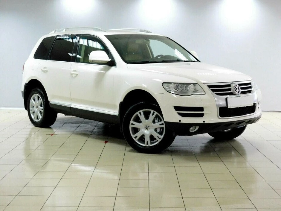 Volkswagen Touareg i Рестайлинг. Touareg 1 Рестайлинг салон.