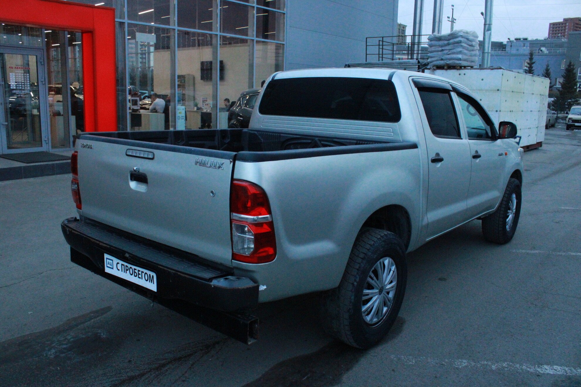 Купить Toyota Hilux 2.5d MT (144 л.с.) 4WD 2013 года в Красноярске |  Продажа Тойота Hilux за 1 299 000 руб. БУ в кредит в «Автосалон124»