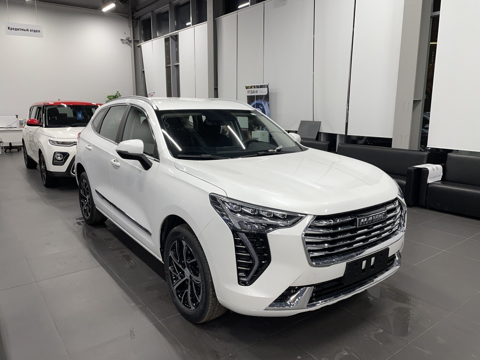 Купить Haval Jolion 1.5 AMT (150 л.с.) 4WD 2021 года в Красноярске |  Продажа Haval Jolion за 1 177 000 руб. БУ в кредит в «Автосалон124»