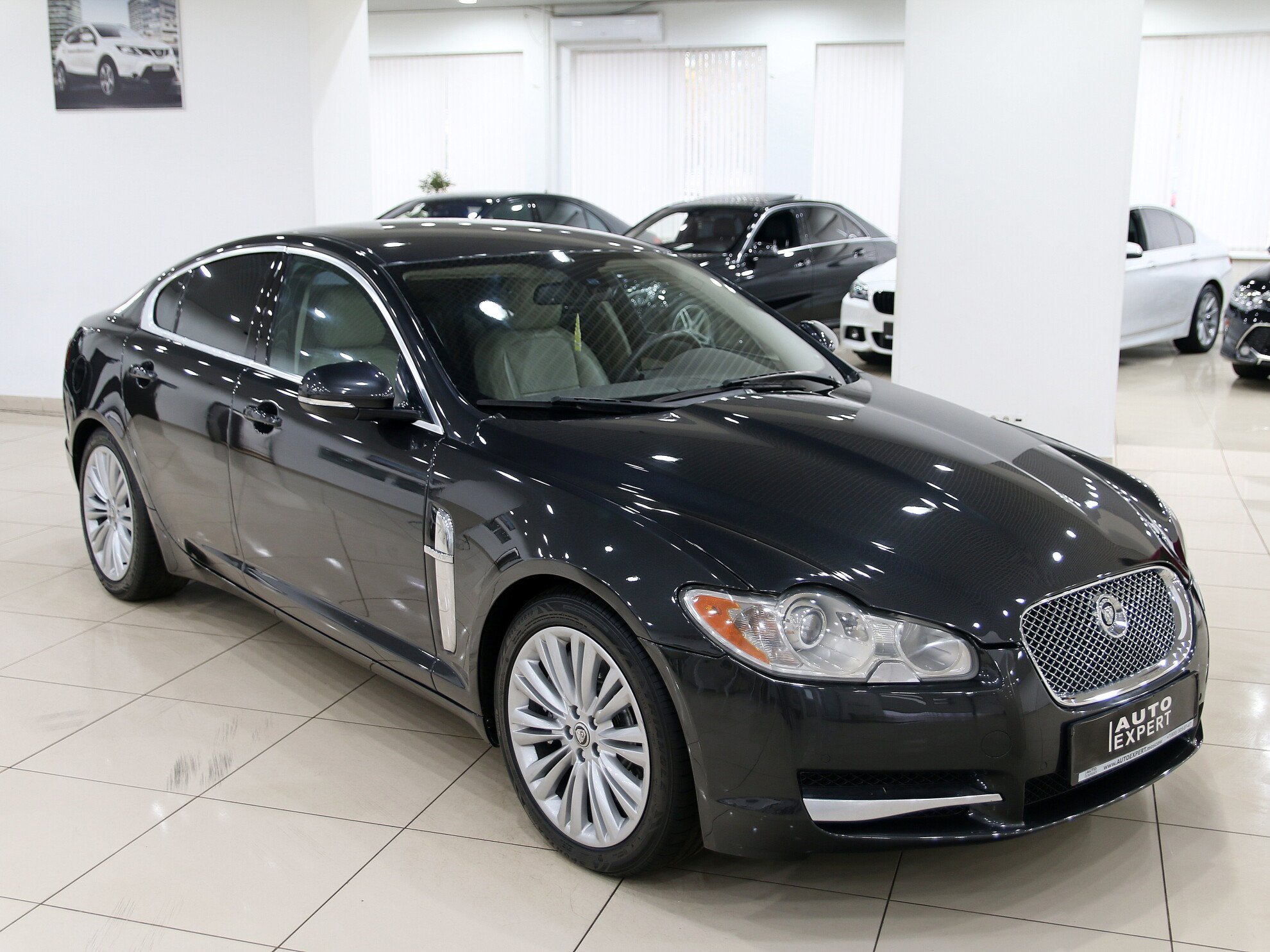 Jaguar XF 2011