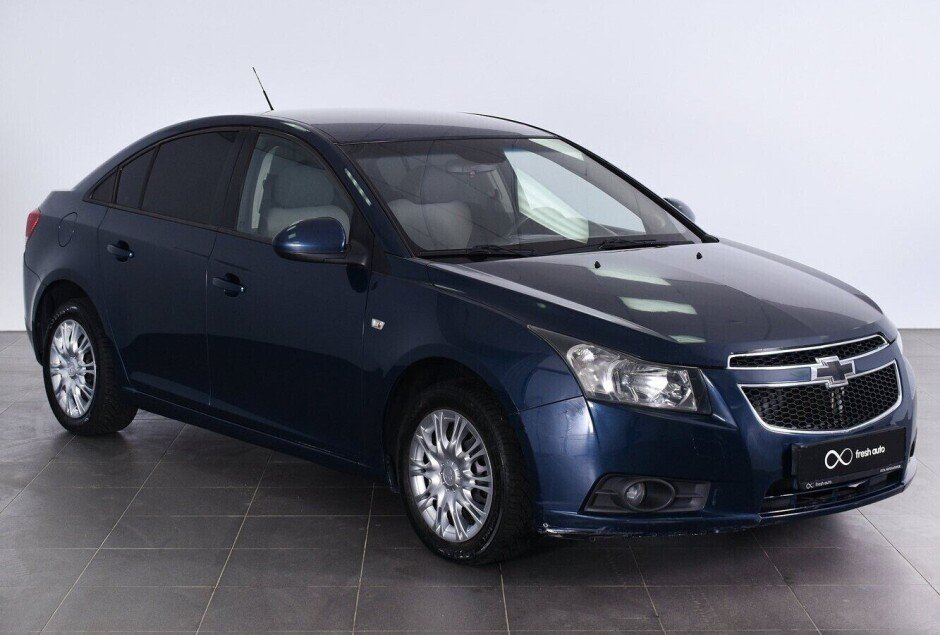 Chevrolet Cruze 2010 1 8