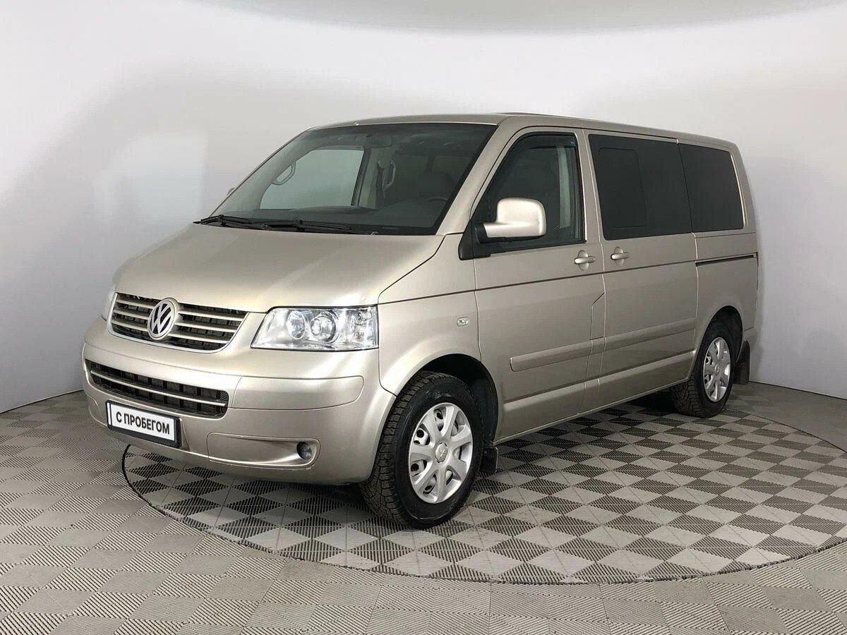 Multivan 2.5. Фольксваген Мультиван 2006. Volkswagen Multivan 2006 года. Бежевый Фольксваген т5. Бежевый Multivan t5.