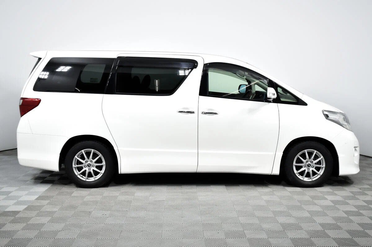 Alphard II. Тойота альфард с приводом 6x6. Toyota Alphard II предохранители.