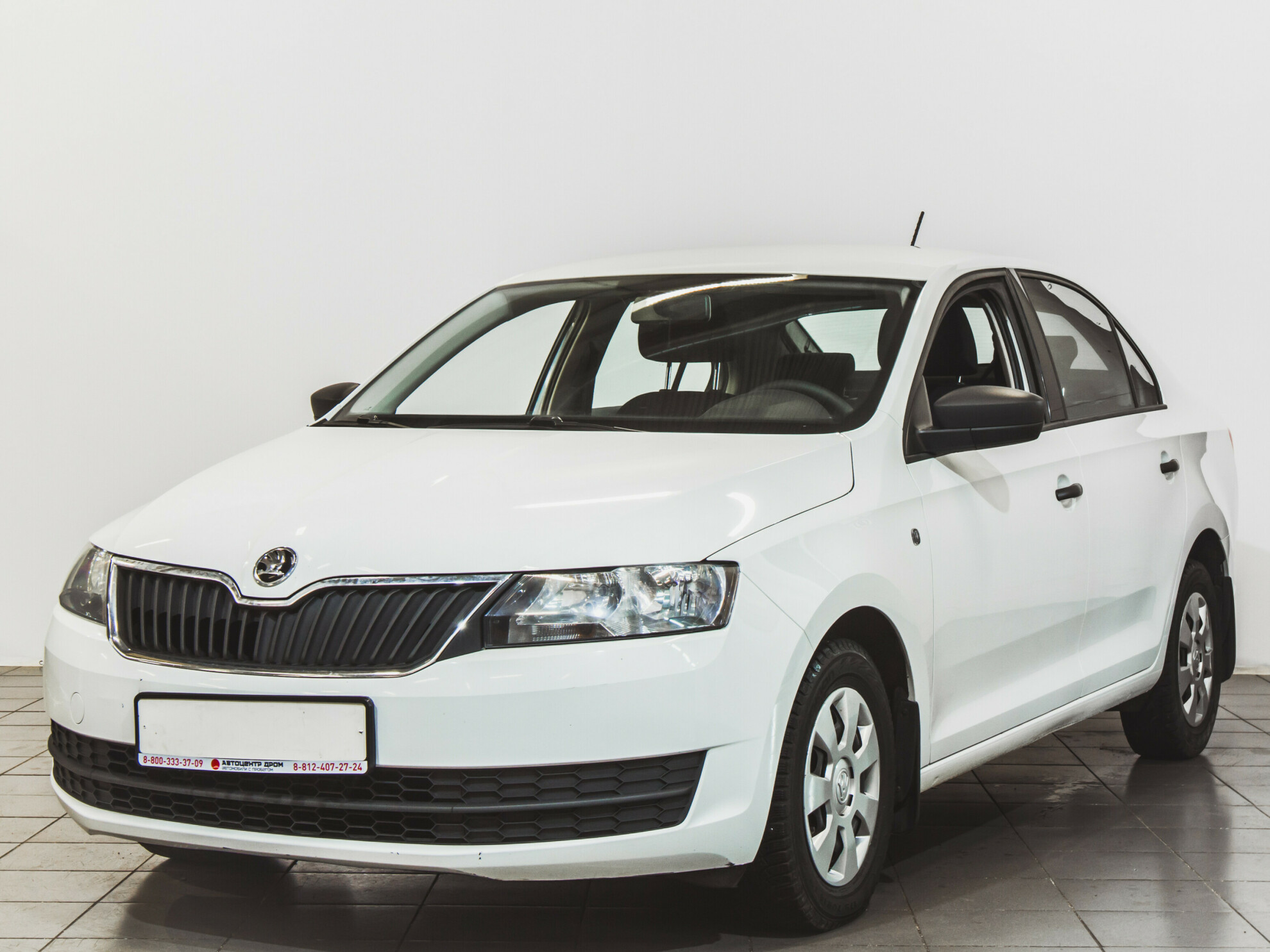 Размер шкода рапид 2016. Skoda Rapid 2016. Шкода Рапид 2016. Skoda Rapid 2016 1.6. Шкода Рапид 2016 белая.