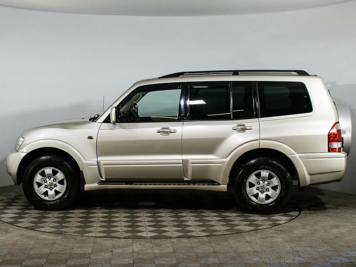 Монтеро 3.8. Mitsubishi Montero 2000. Pajero 4 поколение. Монтеро 2000 года. Паджеро 3 серый.