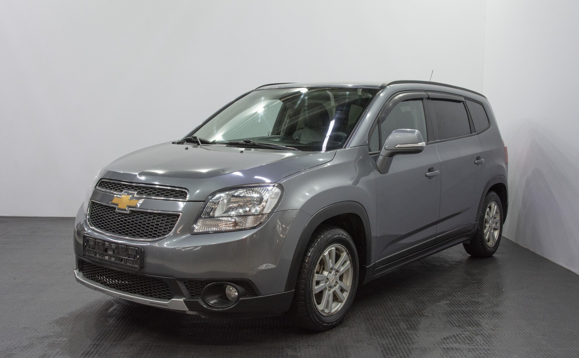 Купить Chevrolet Orlando 1.8 MT (141 л.с.) 2014 года в Красноярске |  Продажа Шевроле Орландо за 599 000 руб. БУ в кредит в «Автосалон124»