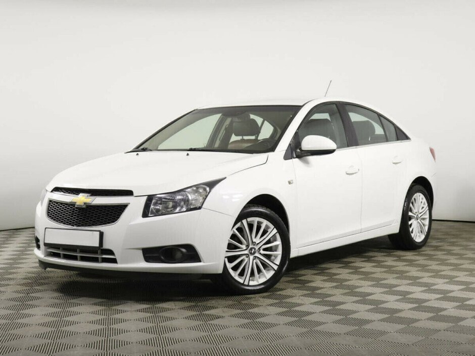 Шевроле круз мощность двигателя. Chevrolet Cruze 2011. Chevrolet Cruze 2011 1.8. Шевроле Круз белый 2015. Шевроле Круз 2011 белая.