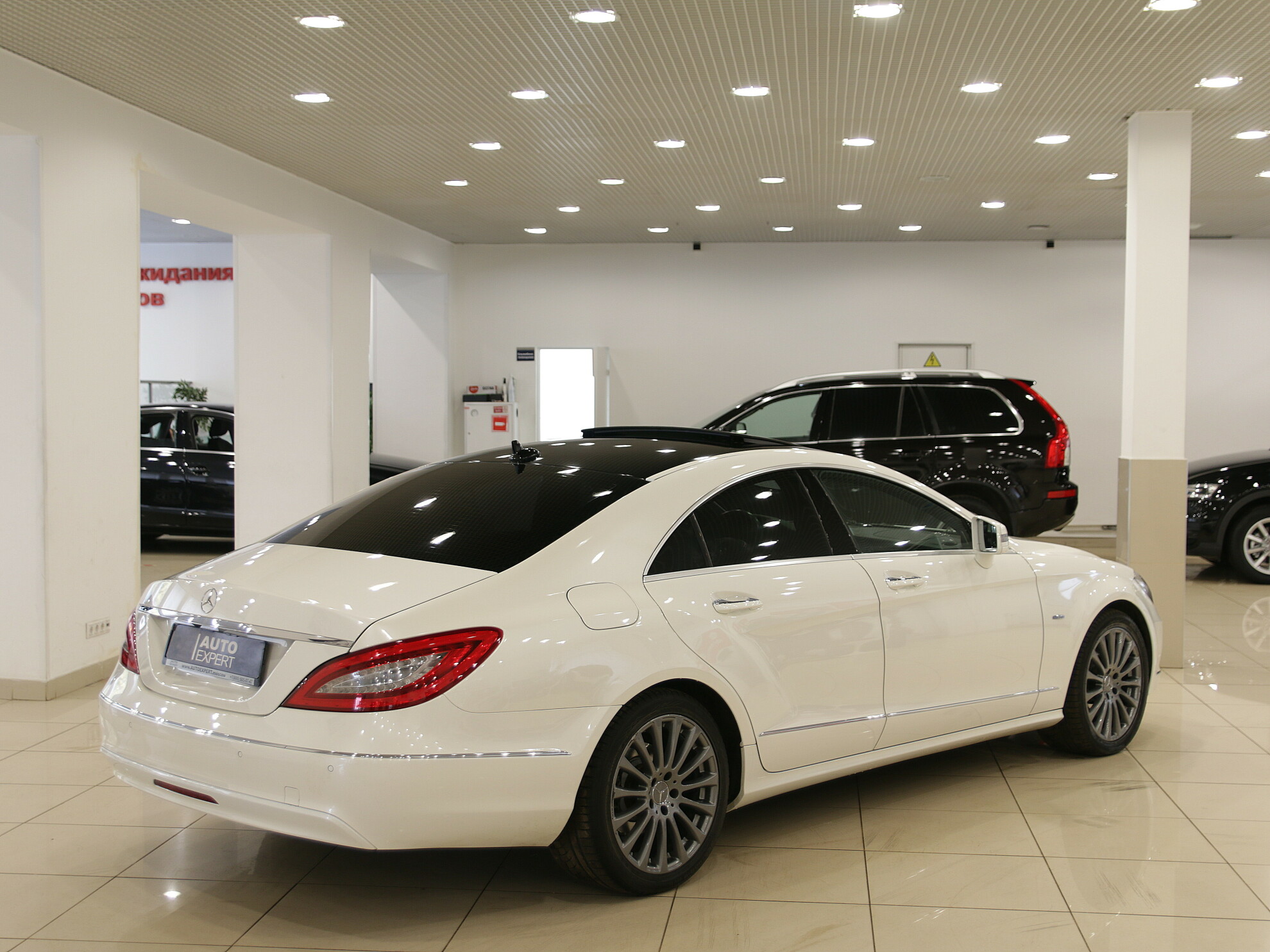 Mercedes Benz CLS 350 оранжевый