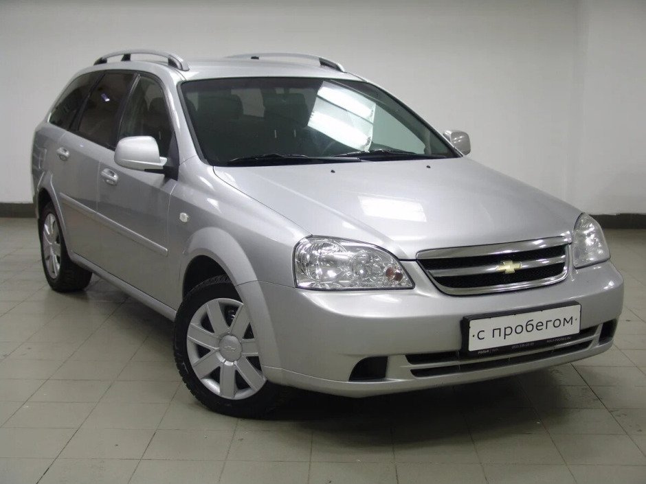 Отзывы шевроле лачетти механика. Chevrolet Lacetti 2012. Lacetti 2012. Шевроле Лачетти 2012 года. Лачетти серебристый металлик.