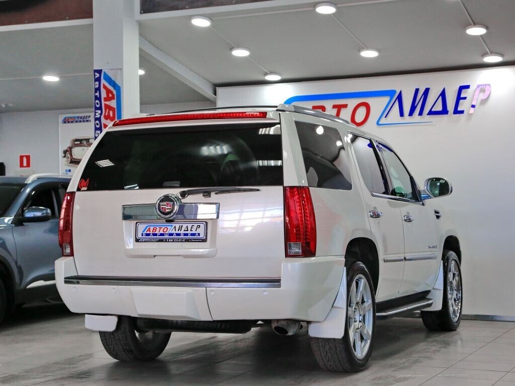 Купить Cadillac Escalade 2011 года в в Москве: объявление №139871  автосалона Автолидер | OTZIV-AVTO