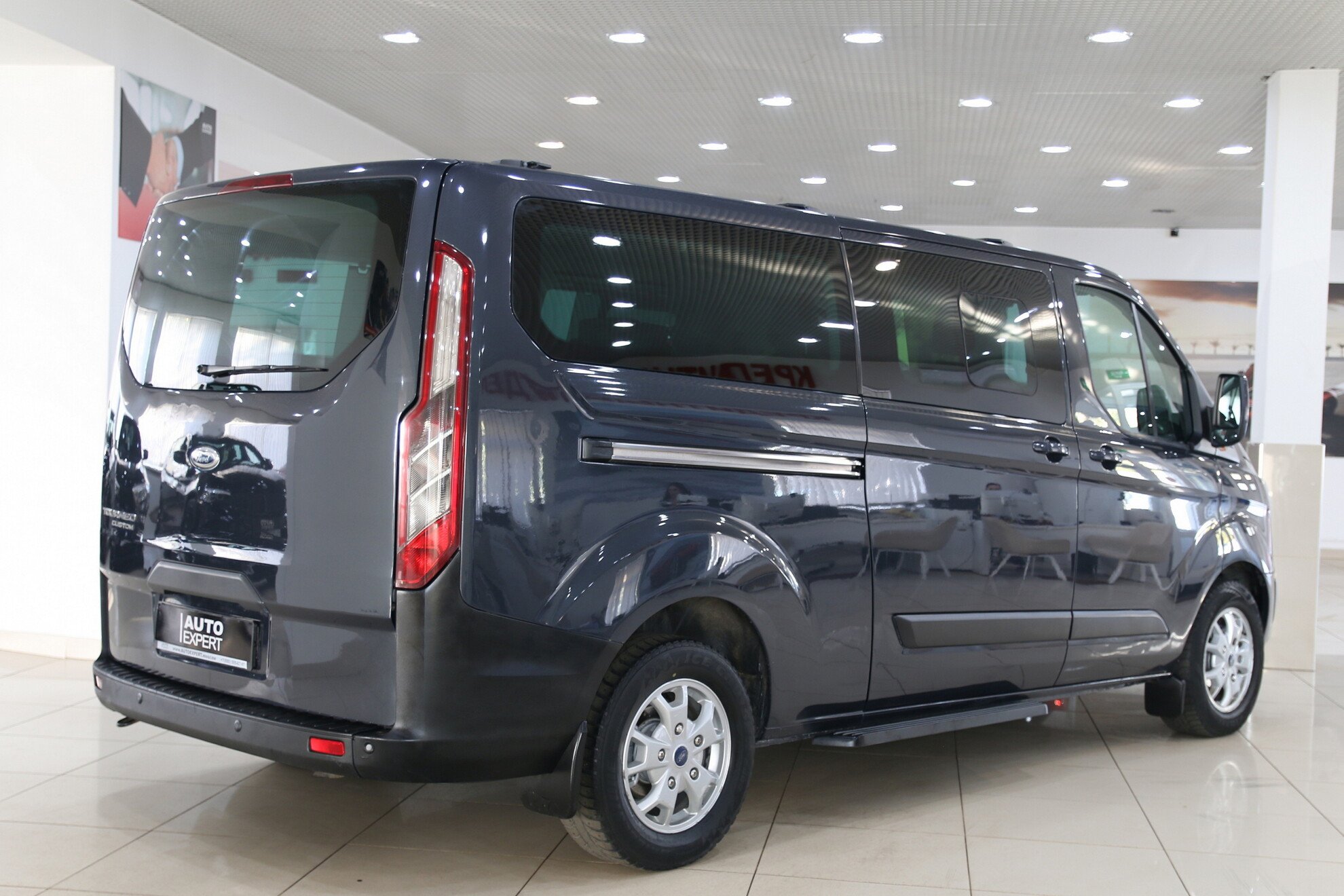 Ford tourneo custom 2.2. JAC Refine m1. JAC m3 Plus. JAC m3 минивэн. Микроавтобус JAC Refine m4.