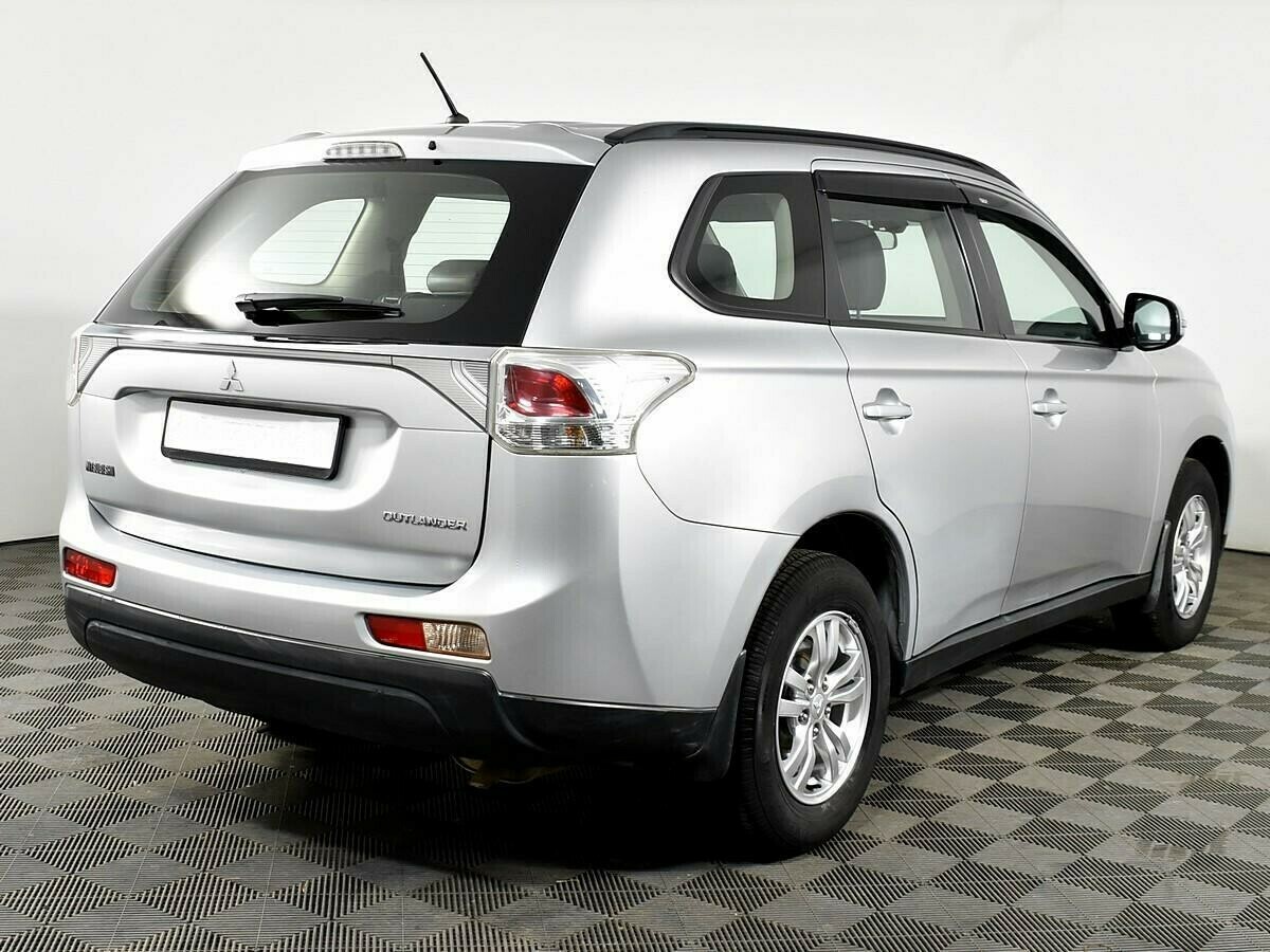 Аналог митсубиси аутлендер. Аутлендер 2012. Mitsubishi Outlander 3.0 2012. Митсубиси Аутлендер 2012. Митсубиси Аутлендер 2012г.