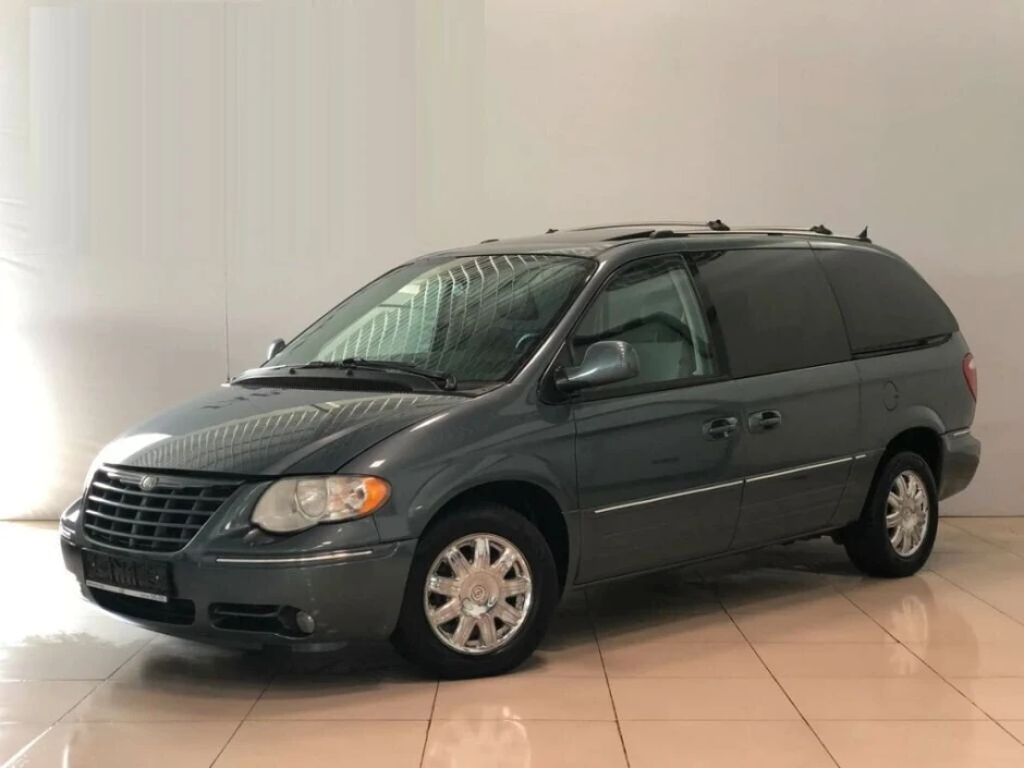 Chrysler town country 2005. Крайслер Таун Кантри 3.8. Крайслер Таун Кантри 2005. Крайслер минивэн 2004. Крайслер Таун Кантри 2005 год.