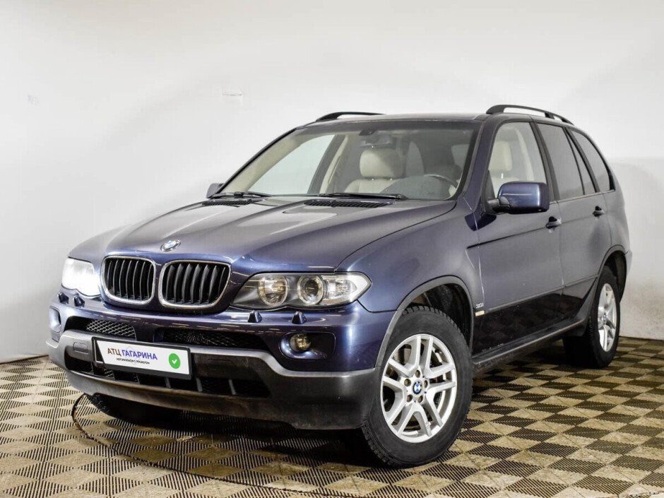 BMW x5 e53 Рестайлинг синий.