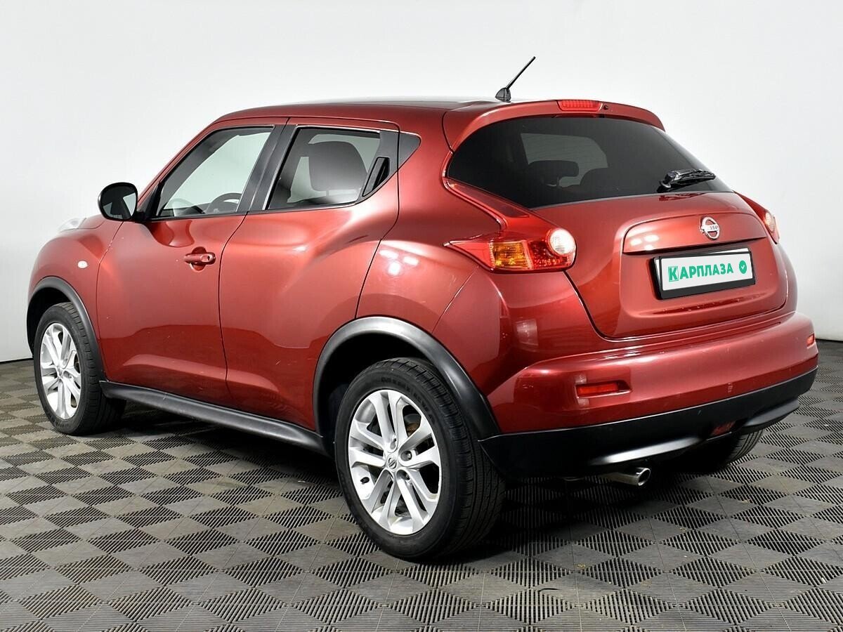 Nissan Жук 2011. Nissan Juke (2011-2014). Nissan Juke 2011 красный.