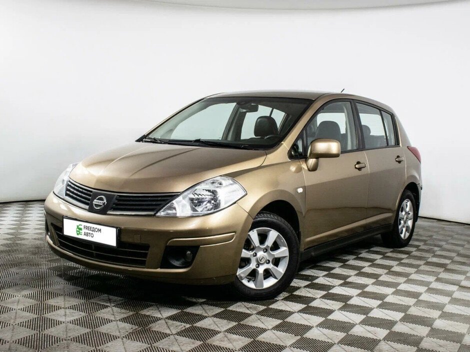 Ниссан тиида 2008 год хэтчбек. Nissan Tiida 1.8 МТ, 2008 седан.